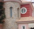 Στέγη με Σουιδικό κεραμίδι δίχρωμο & επένδυση τοίχου με νταμαρόπετρα